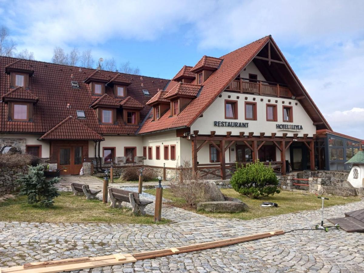 Hotel Leyla Frymburk nad Vltavou Exterior foto