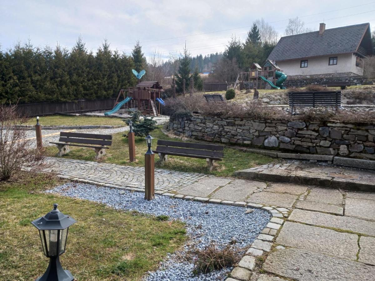 Hotel Leyla Frymburk nad Vltavou Exterior foto