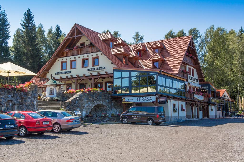 Hotel Leyla Frymburk nad Vltavou Exterior foto