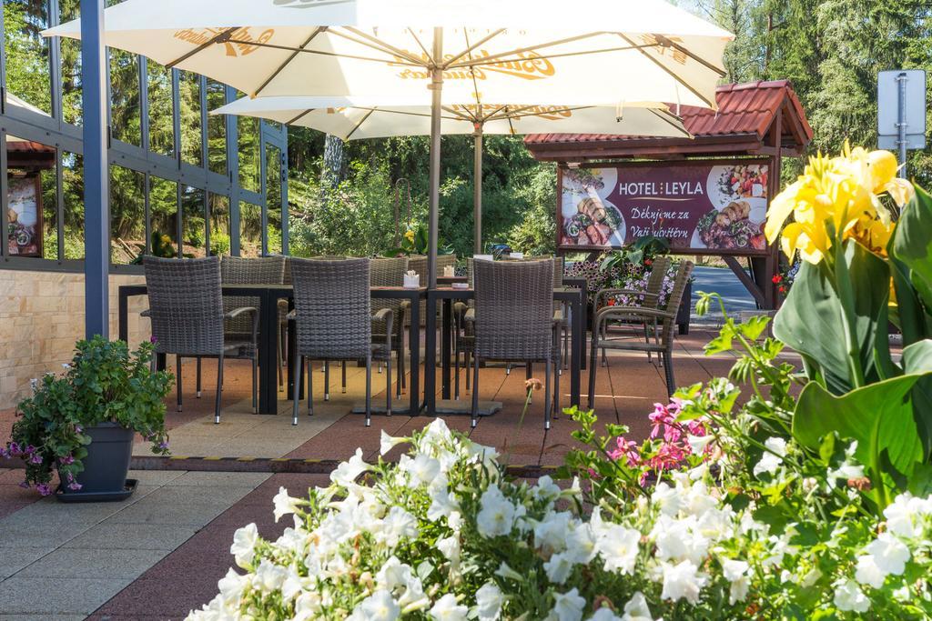 Hotel Leyla Frymburk nad Vltavou Exterior foto